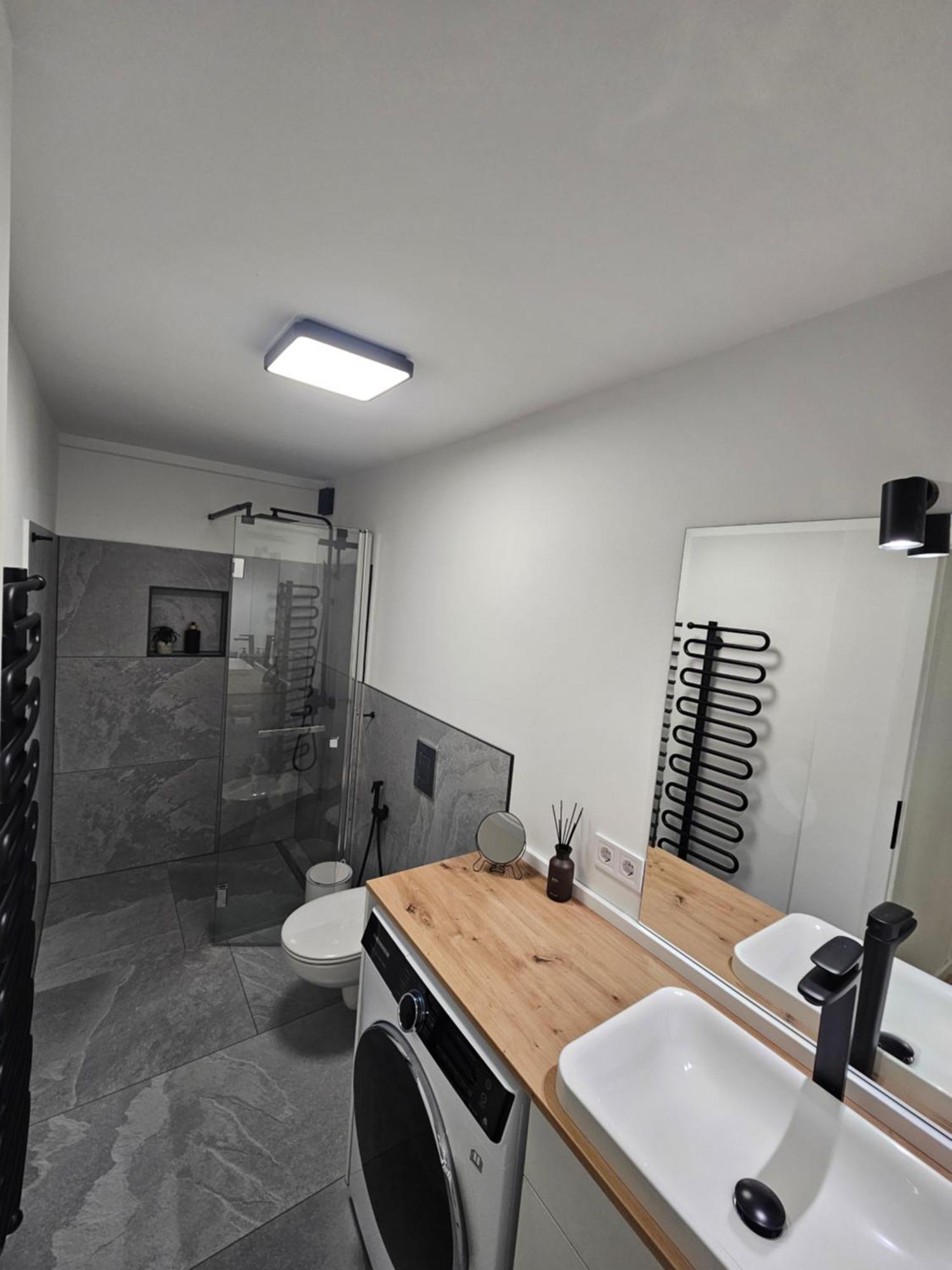 Fellas Abode 3 Apartment *